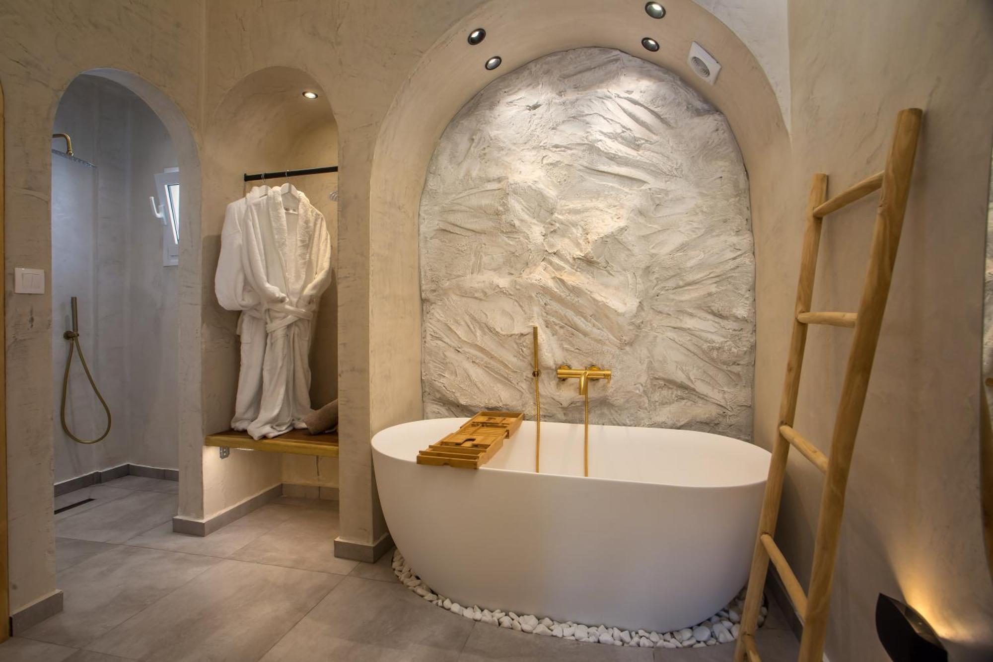 Saint Zoe Luxury *